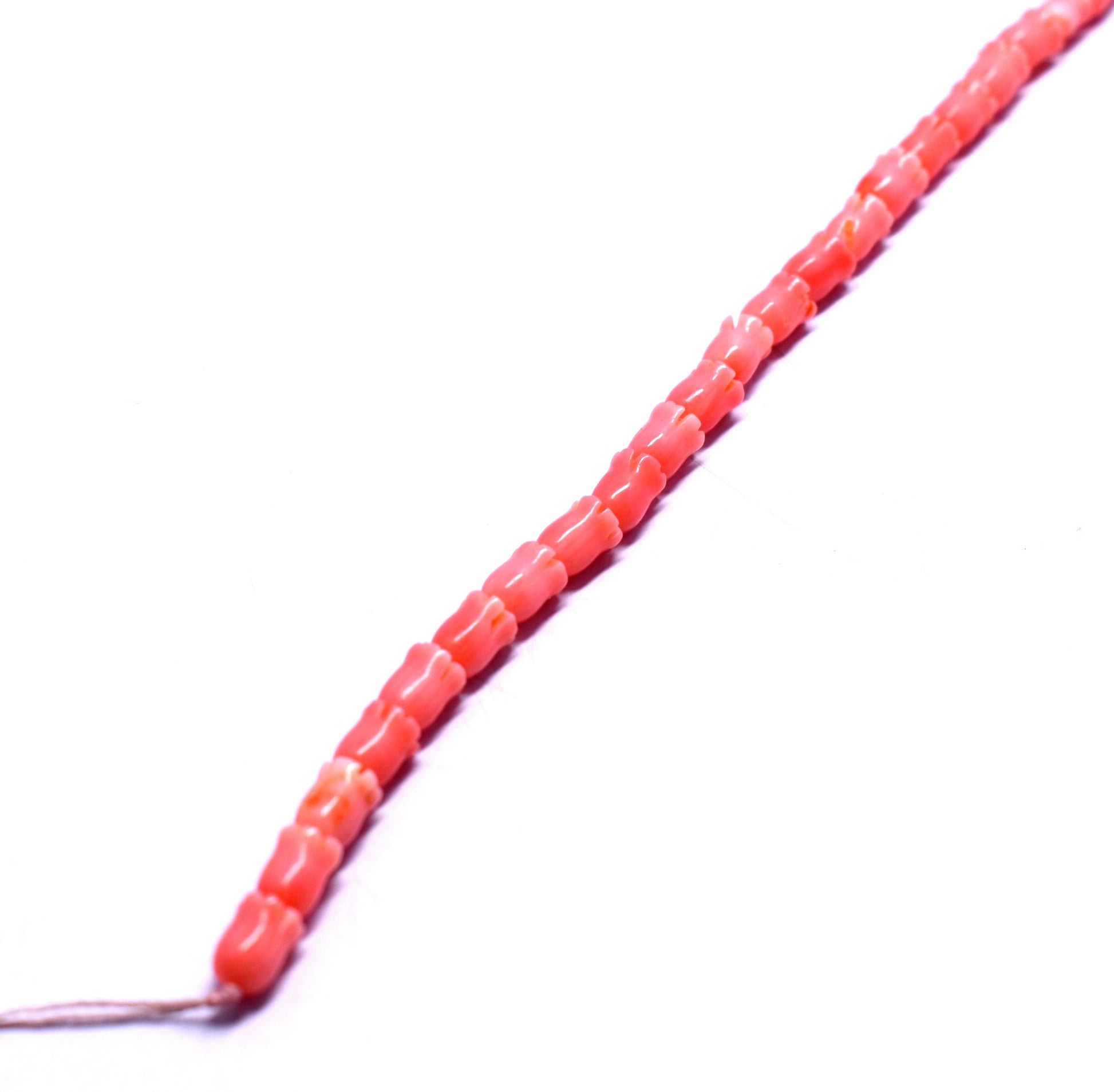 A beautiful strand of coral tulip-shaped beads, perfect for unique and elegant jewelry designs.
#CoralBeads #TulipBeads #GemstoneJewelry #NaturalGemstones #ElegantStyle #UniqueJewelry #BeadedDesigns #LuxuryJewelry #StatementJewelry






