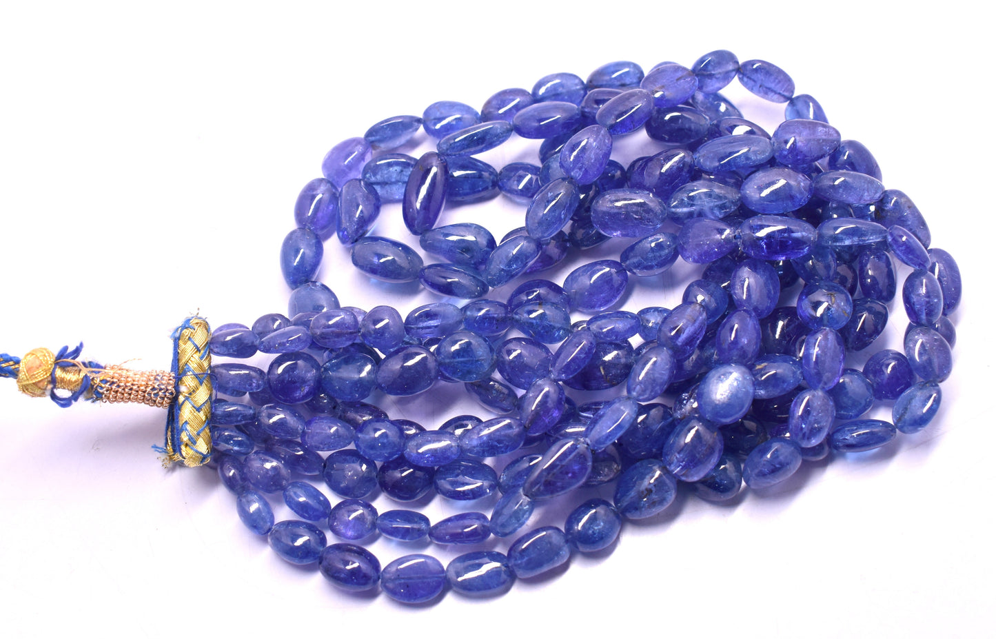 A stunning strand of natural Tanzanite tumble beads, weighing 285.50 carats, perfect for elegant designs.
#TanzaniteBeads #NaturalGemstones #LuxuryJewelry #TumbleBeads #GemstoneJewelry #ChicJewelry #ElegantStyle #StatementJewelry #UniqueGemstones







