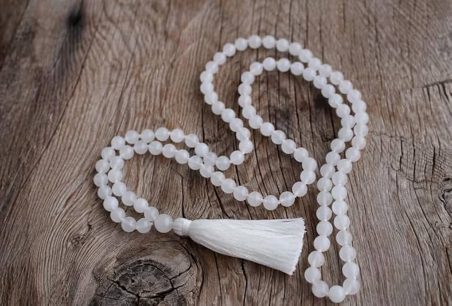 Moonstone Mala for Shravana Nakshatra, enhances intuition, emotional balance, and spiritual growth.
#MoonstoneMala #ShravanaNakshatra #CrystalMala #SpiritualJewelry #ChakraHealing #HealingMala #EnergyBalance #Moonstone #Intuition #EmotionalHealing